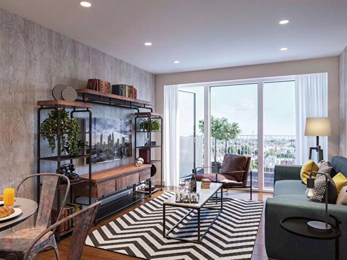 2 Bedroom Flat For Sale In Alexandra Gate, Harringay, N8