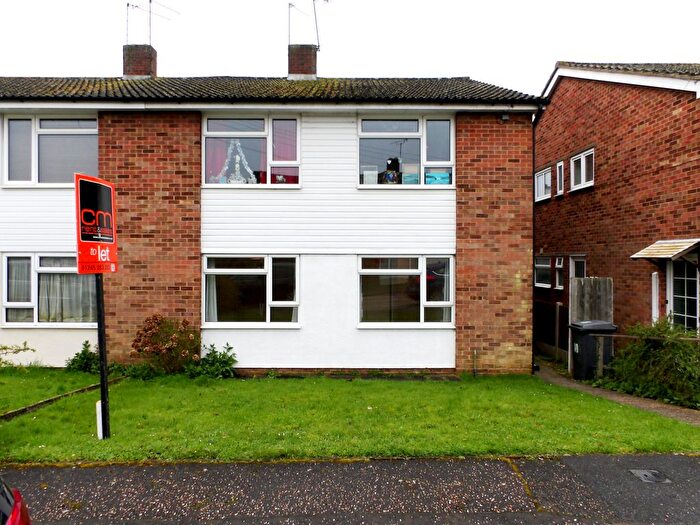2 Bedroom Maisonette To Rent In Kelvedon Close, Chelmsford, CM1