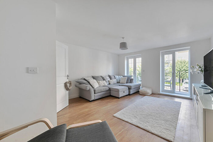 4 Bedroom Terraced House For Sale In Lescot Place, Bromley, BR2