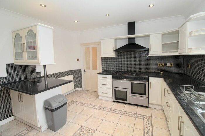 4 Bedroom Flat To Rent In Commercial Road, Newport, NP20