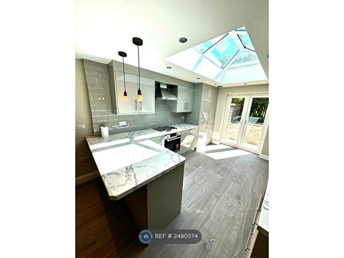 3 Bedroom Terraced House To Rent In Kew, Kew, TW9