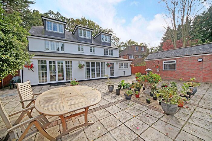 6 Bedroom Detached House To Rent In Winkfield Road, Windsor, SL4