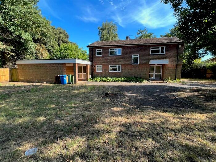 5 Bedroom Detached House To Rent In Oak Lane, Upchurch, Sittingbourne, ME9