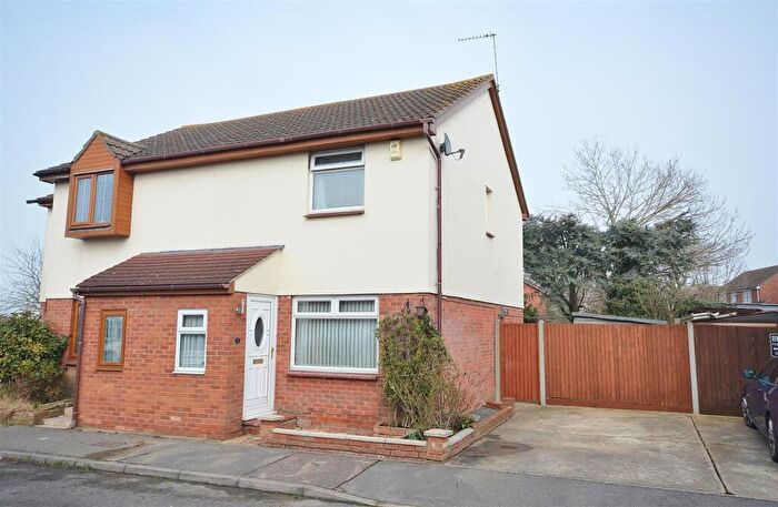 3 Bedroom Semi-Detached House To Rent In Love Way, Clacton-On-Sea, CO16