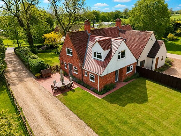 4 Bedroom Semi-Detached House For Sale In West Bank, Carlton, Goole, Yorkshire, DN14