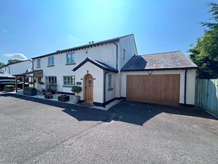 4 Bedroom Barn Conversion For Sale In Brownhill Lane, Longton, Preston, PR4
