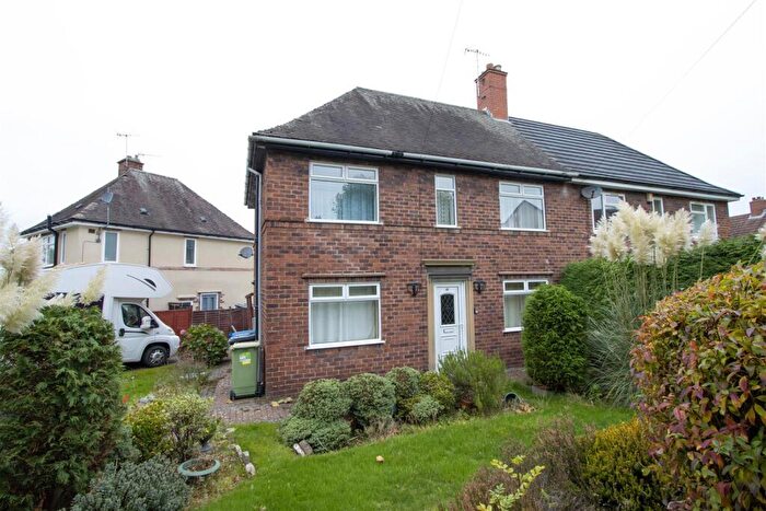 3 Bedroom Semi-Detached House For Sale In Walton Crescent, Chesterfield, S40