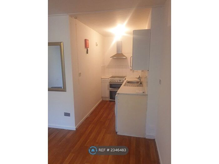 1 Bedroom Flat To Rent In Peckham, London, SE15