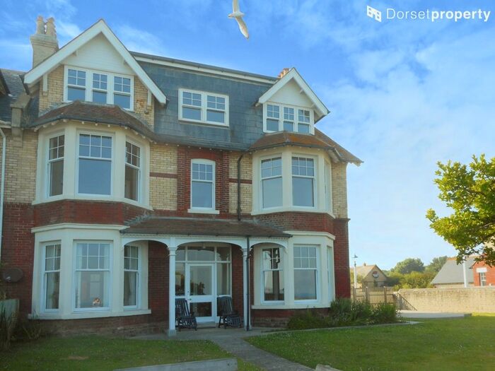 3 Bedroom Flat To Rent In Greenhill, Weymouth, DT4