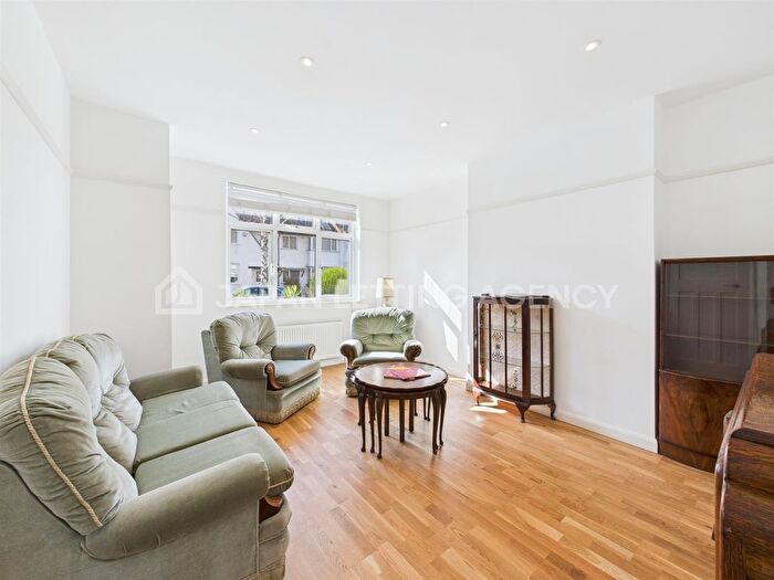 3 Bedroom End Of Terrace House To Rent In Park Drive, Acton, W3