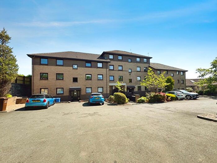 2 Bedroom Flat To Rent In Goldenhill Court, Hardgate, Clydebank, G81