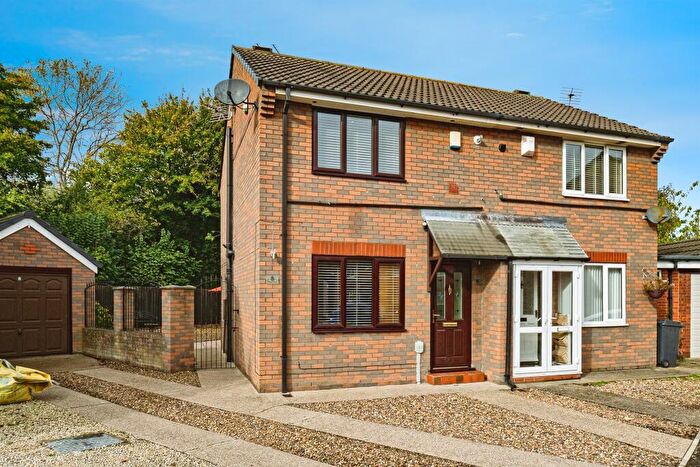 2 Bedroom Semi-Detached House For Sale In Pelham Drive, Hull, HU9