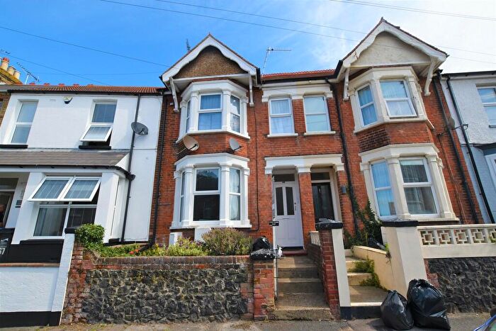 1 Bedroom Flat To Rent In Victoria Avenue, Margate, CT9