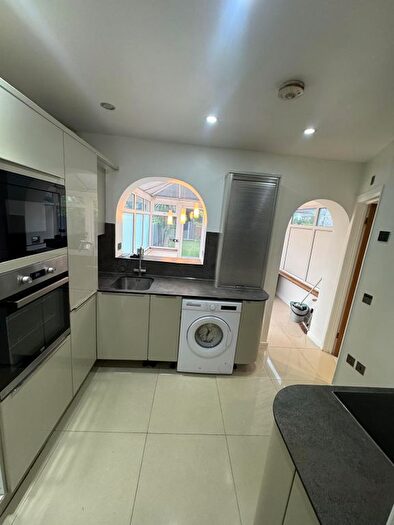 4 Bedroom Terraced House To Rent In Oval Road North, Dagenham, RM10