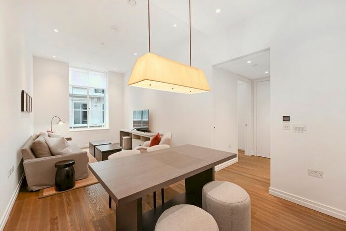 1 Bedroom Flat To Rent In Little Portland Street, London, W1W