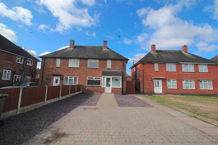3 Bedroom Semi Detached House For Sale In Elkstone Close, Solihull, B92