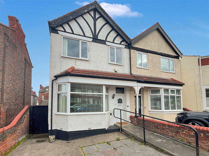 3 Bedroom Semi Detached House For Sale In Cecil Road, Prenton, CH42