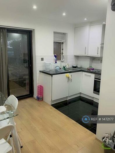 3 Bedroom Detached House To Rent In Hanover Avenue, London, E16