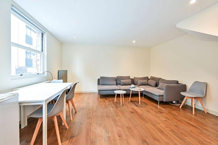 3 Bedroom Maisonette To Rent In Southwark Bridge Road, Southwark, London, SE1