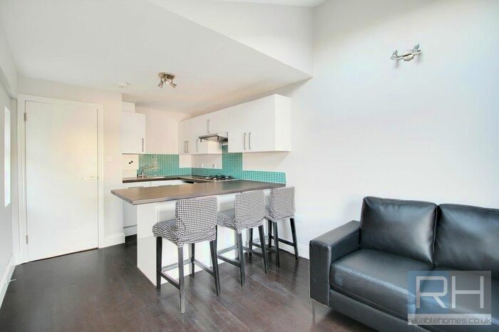 1 Bedroom Flat To Rent In Avondale Road, London, N15