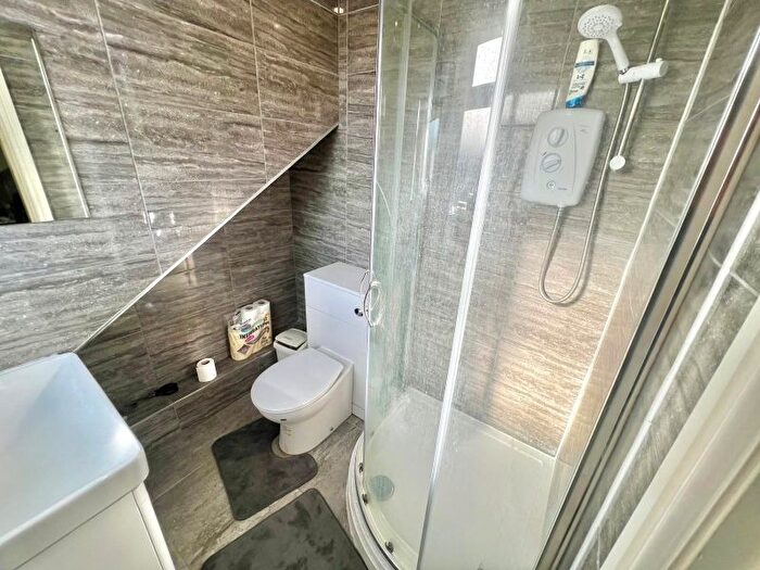 2 Bedroom Terraced House To Rent In Harold Walk, Hyde Park, Leeds, LS6