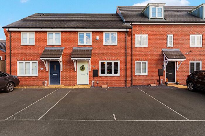 3 Bedroom Terraced House For Sale In Bullbridge View, Worsley, Manchester, M28