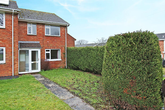 3 Bedroom End Of Terrace House For Sale In Wood Park, Ludgershall, SP11