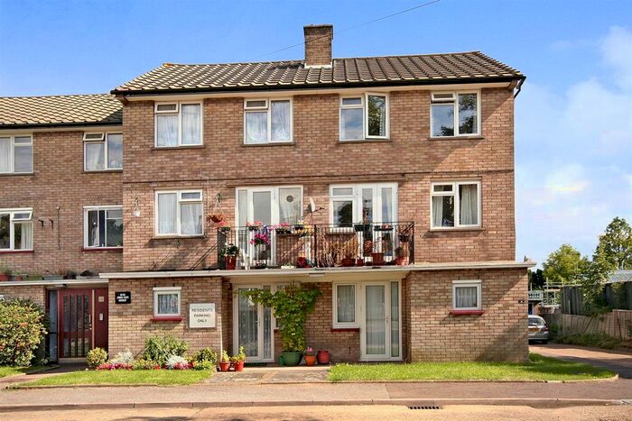 2 Bedroom Flat To Rent In London Road, Shenley, Radlett WD7