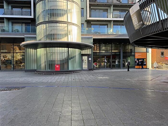 2 Bedroom Flat For Sale In Providence Place, Maidenhead, SL6