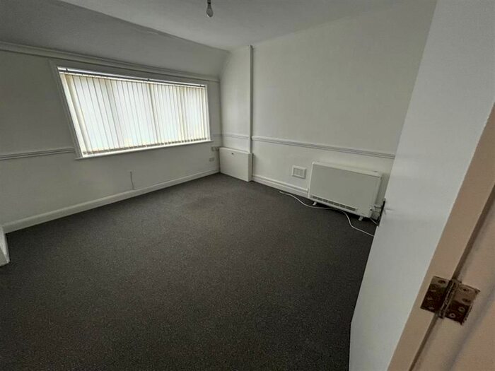 1 Bedroom Flat To Rent In Yew Tree Lane, Solihull, B91