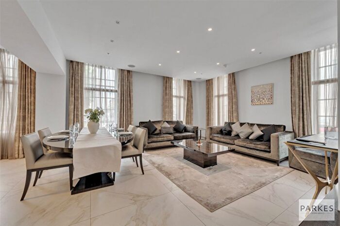 2 Bedroom Flat To Rent In Baker Street, London, W1U