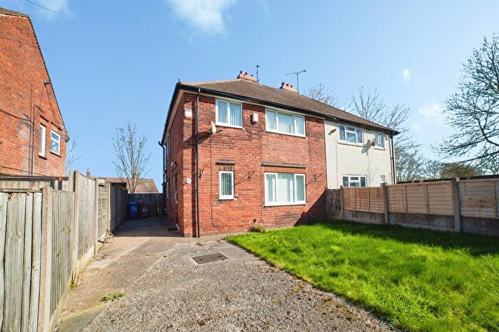3 Bedroom Terraced House For Sale In Elm Tree Avenue, Mansfield Woodhouse, Mansfield, NG19