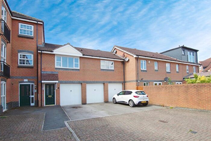 1 Bedroom Detached House To Rent In St. Austell Way, Churchward, Swindon, SN2