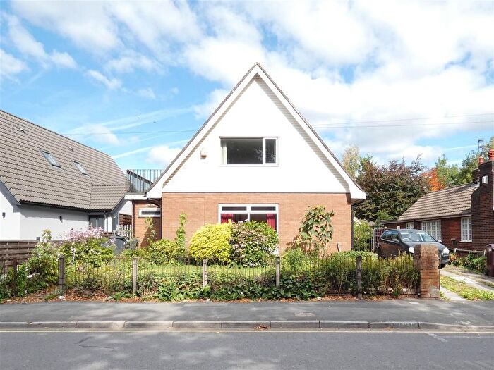 3 Bedroom Detached House For Sale In Blacklow Brow, Huyton, Liverpool, L36