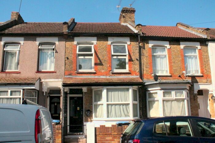 3 Bedroom Terraced House To Rent In Lowden Road, London, N9