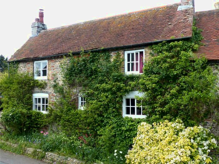 3 Bedroom Semi-Detached House For Sale In Piddinghoe, Newhaven, BN9