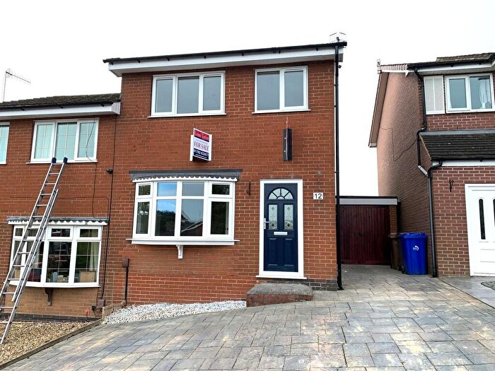 3 Bedroom Semi-Detached House For Sale In Cranford Way, Bucknall, Stoke-on-Trent, ST2