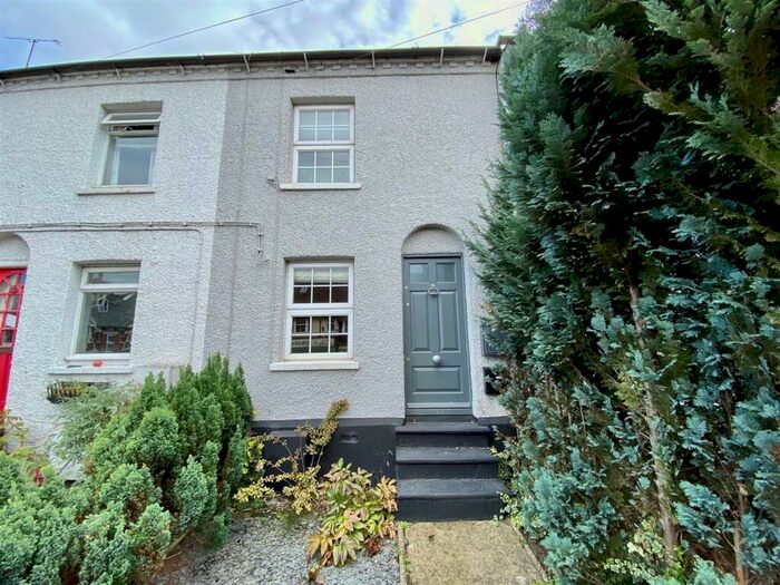 2 Bedroom Cottage To Rent In Western Road, Tring, HP23