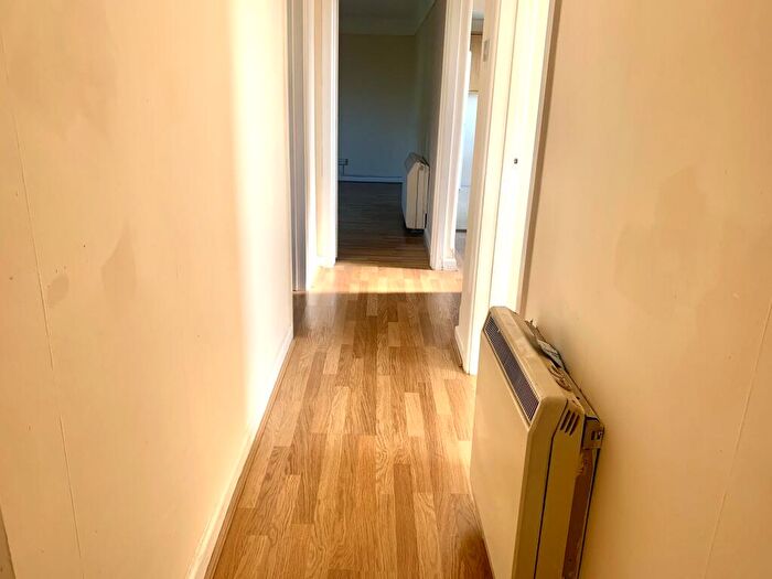2 Bedroom Apartment To Rent In Bassett, Southampton, SO16