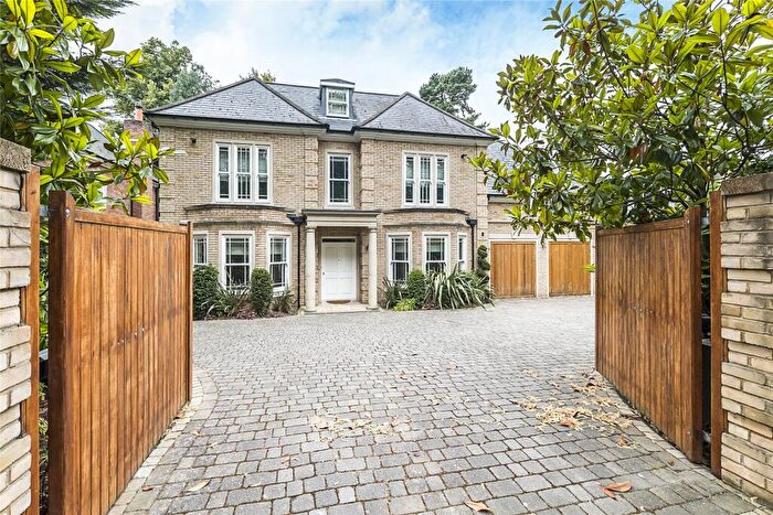 5 Bedroom Detached House To Rent In Fairmile Lane, Cobham, Surrey, KT11