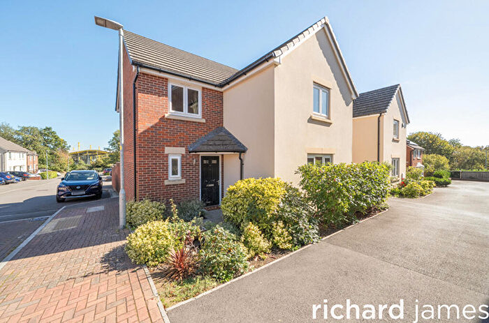 4 Bedroom Detached House For Sale In Austin Road, Swindon, SN5