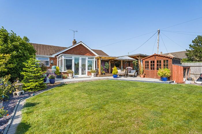 3 Bedroom Detached Bungalow For Sale In Paxhill Lane, Twyning, Tewkesbury, GL20