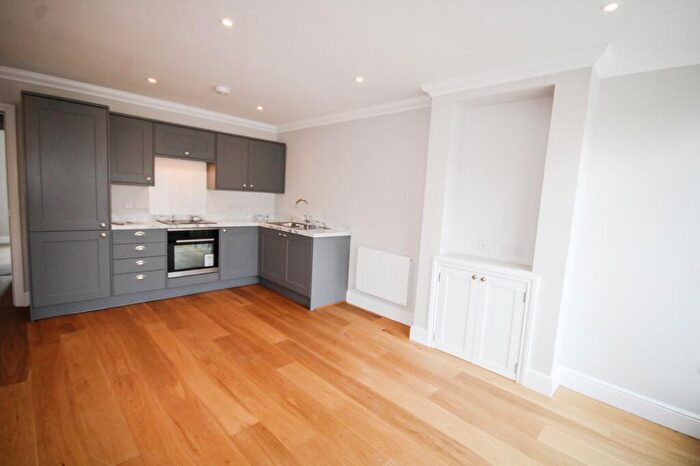 1 Bedroom Flat For Sale In Estcourt Road, Salisbury, SP1