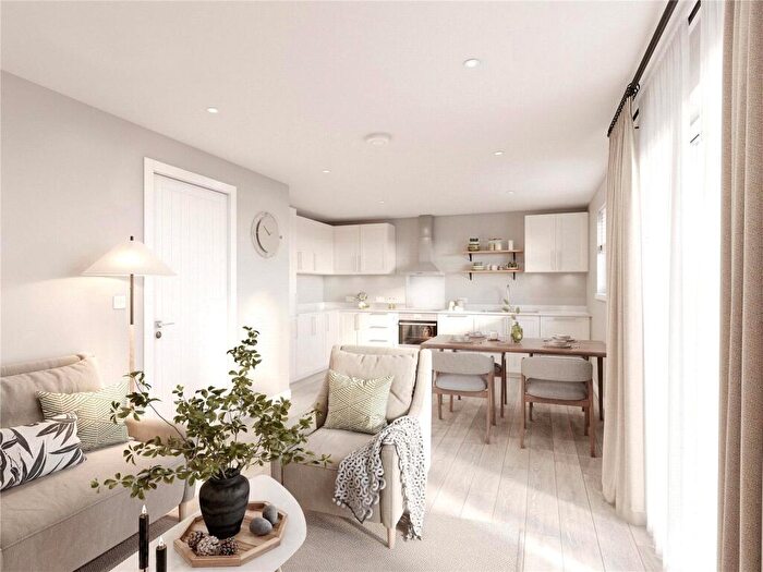 2 Bedroom Bungalow For Sale In Silver Birch Close, Hesketh Bank, West Lancashire, PR4