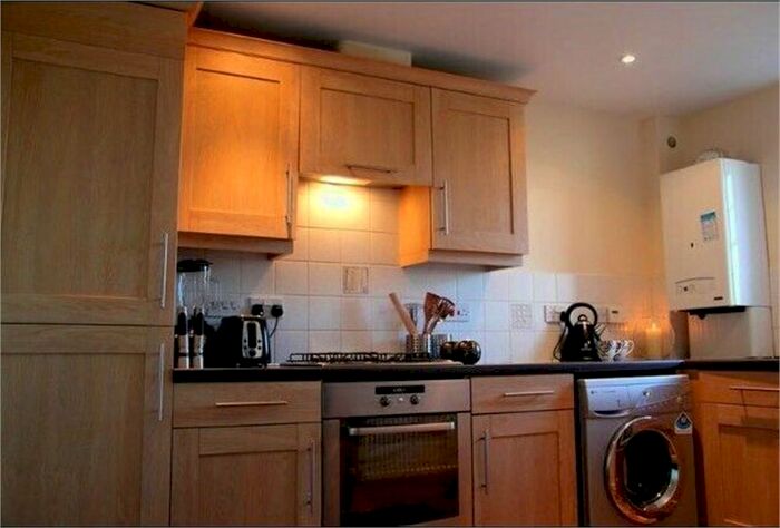 2 Bedroom Flat To Rent In Redgrave Close, Gateshead, NE8