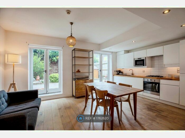 2 Bedroom Flat To Rent In London, London, SW2