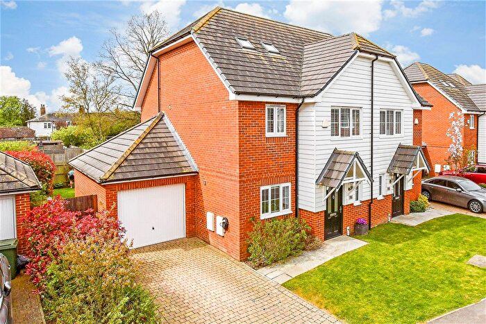 3 Bedroom Semi Detached House For Sale In Smith Way, Headcorn, Ashford, Kent, TN27