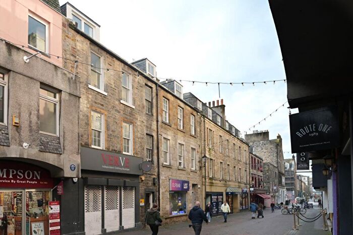 2 Bedroom Flat For Sale In Flat, Rose Street, Edinburgh, EH2