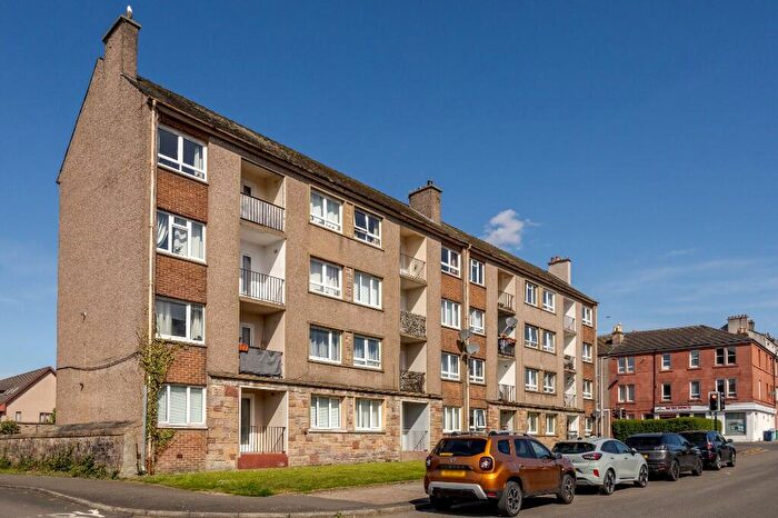 1 Bedroom Flat For Sale In East King Street, Helensburgh, Argyll And Bute, G84