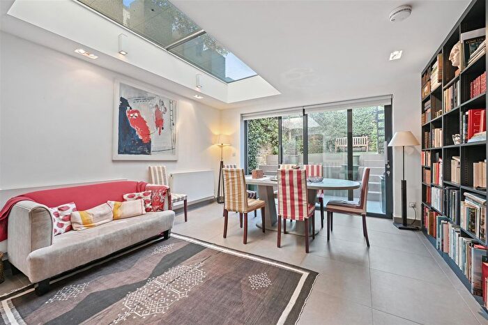 4 Bedroom Terraced House For Sale In Ceylon Road, London, W14